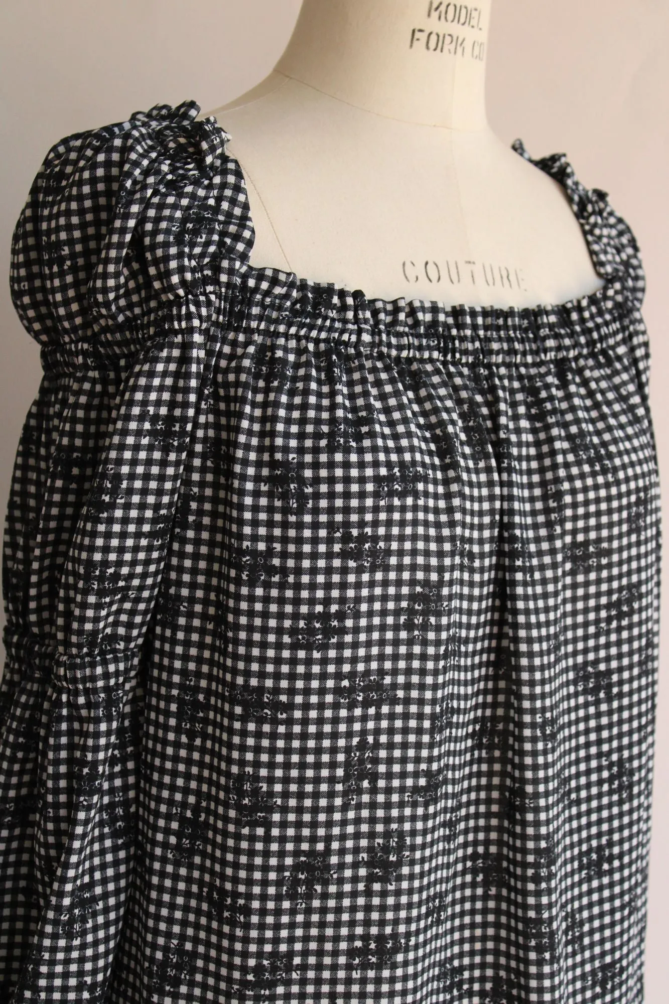 CeCe Womens Blouse, Size M, Peasant Style Black and White Gingham Top