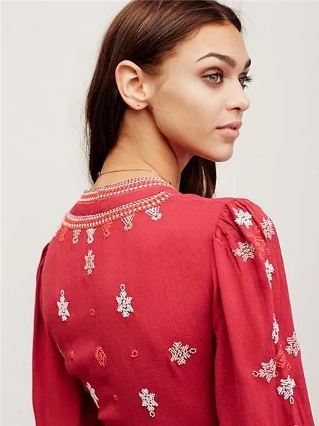 Hot Sale Sleeve lace waist Bohemia V-neck embroidery dress
